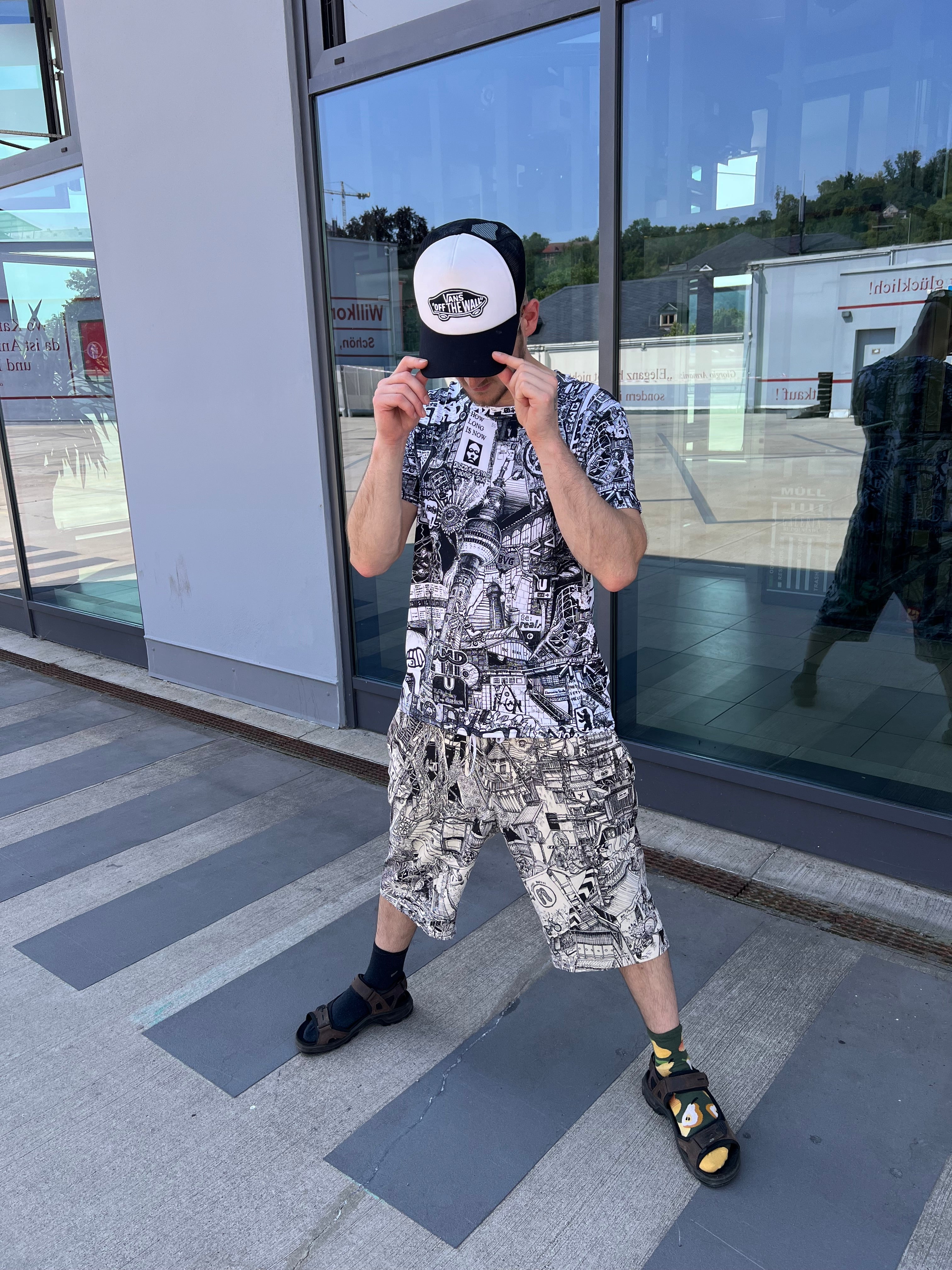 Berlin All Over Print T-Shirt Black/White