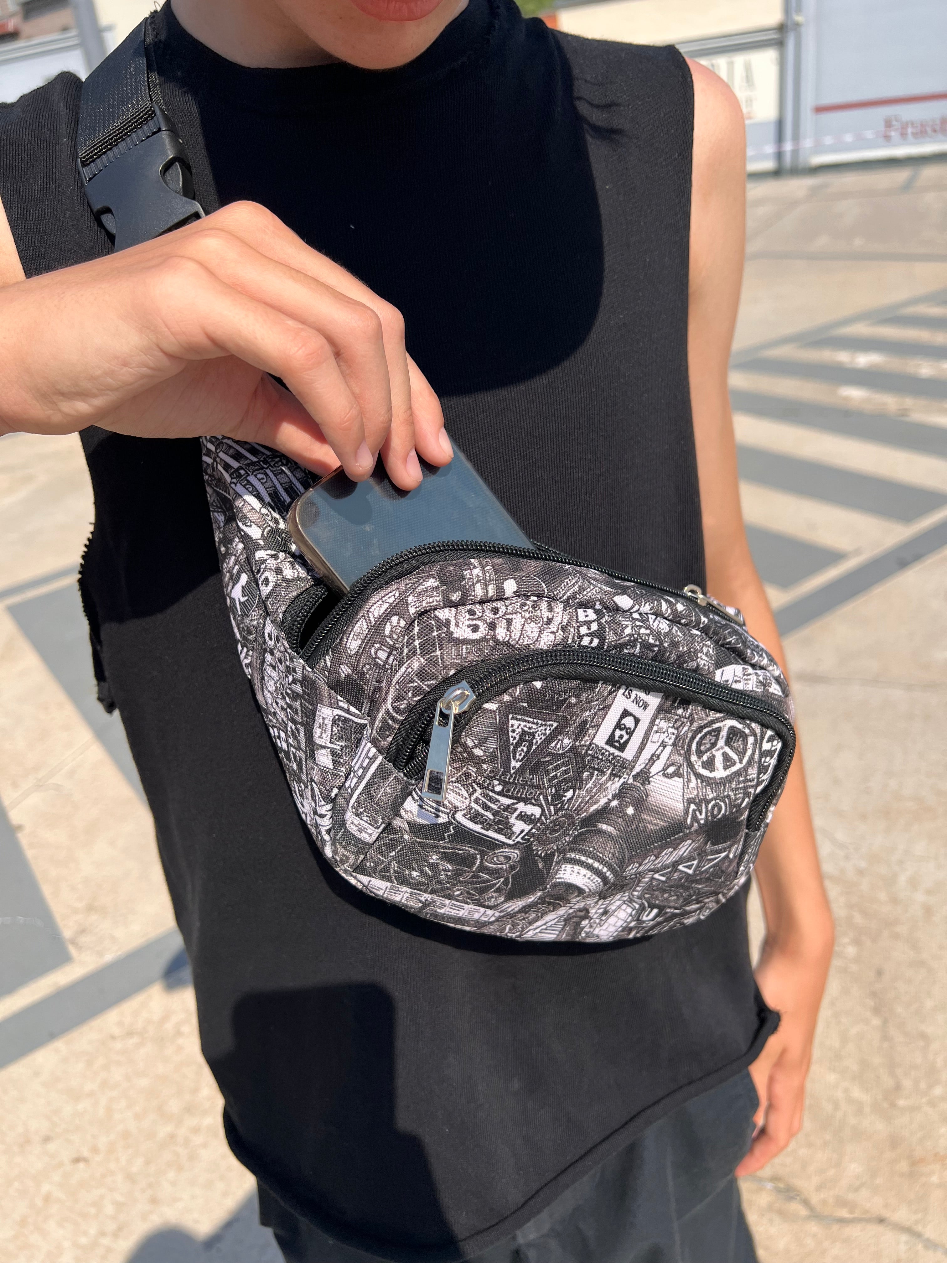 Berlin Bumbag Black/White Edition