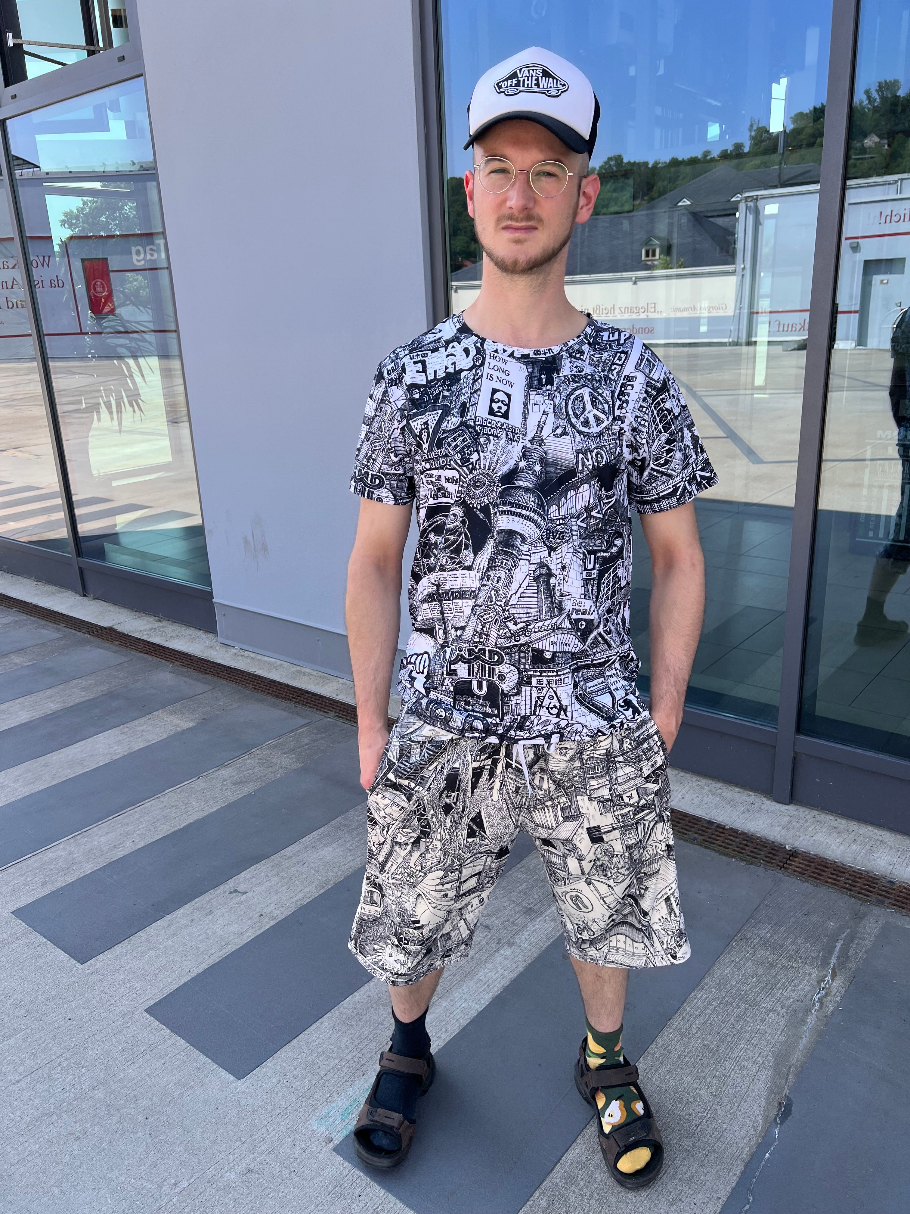 Berlin All Over Print T-Shirt Black/White