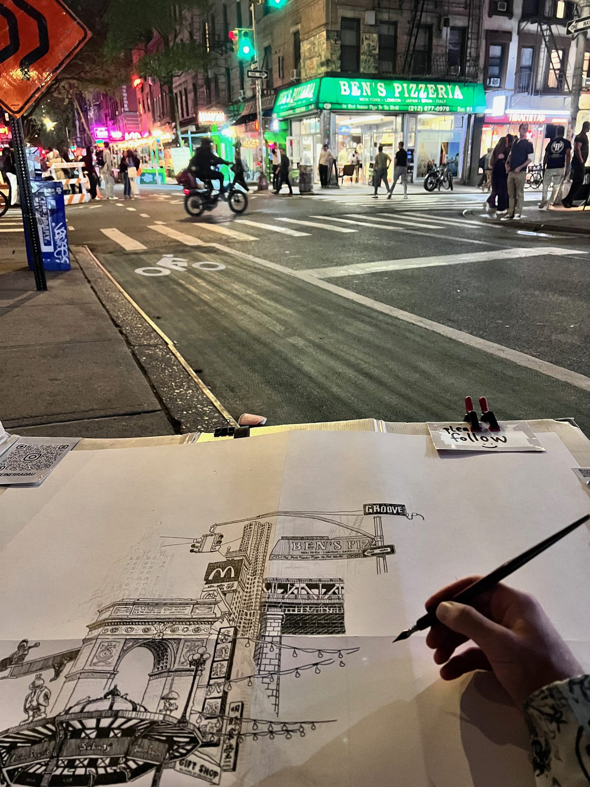 Drawing at night, New York – Heiner Radau, Travel & Draw New York